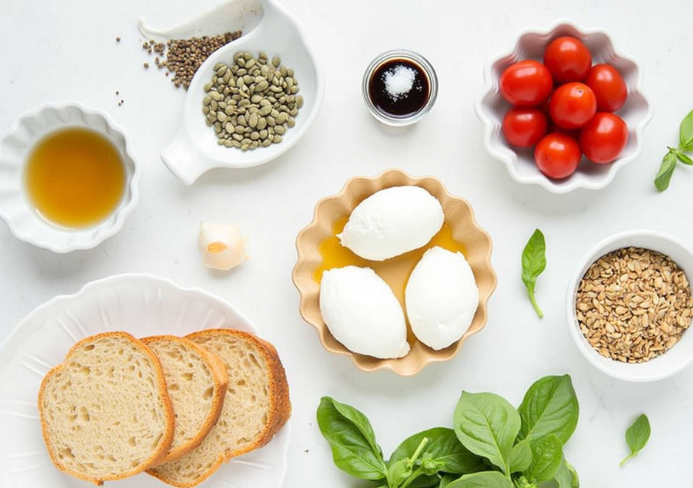 Bruschettas aux tomates confites et burrata