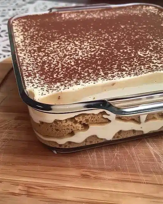 Tiramisu Exquis, un dessert italien crémeux au café et mascarpone