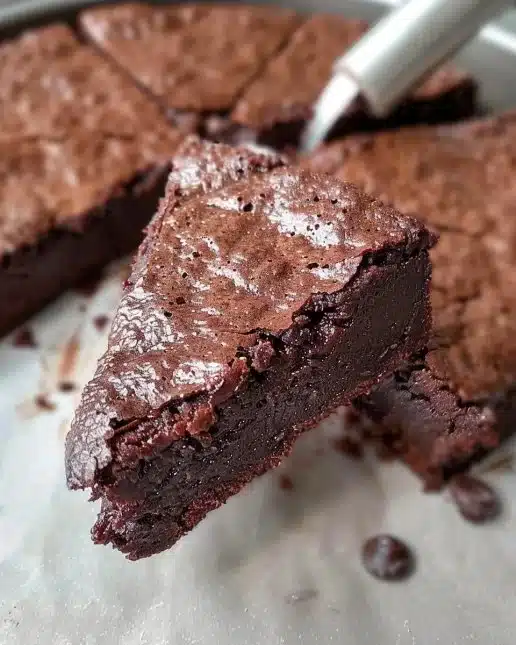 Recette de fondant au chocolat parfait avec une texture moelleuse et fondante.