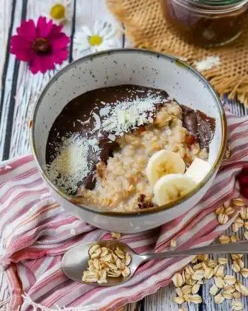 Poridge façon Bounty avec noix de coco et chocolat