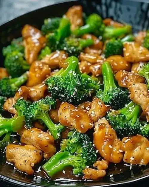 Plat de poulet au brocoli, un repas sain et savoureux