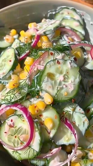 Salade crémeuse de maïs et concombre