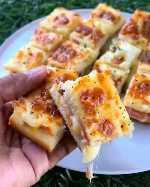 Recette de minis croque-monsieur express, un délice rapide à préparer.