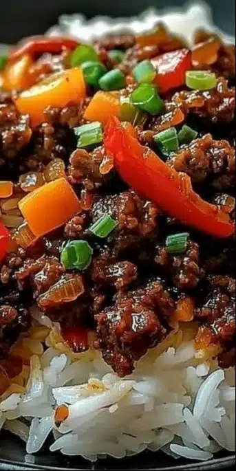 Bol de Boeuf Poivron Riz avec légumes colorés